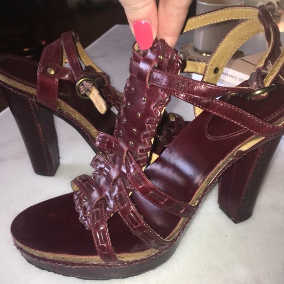 New! Frye Grace T strap leather platform sandal - Picture 8 of 13